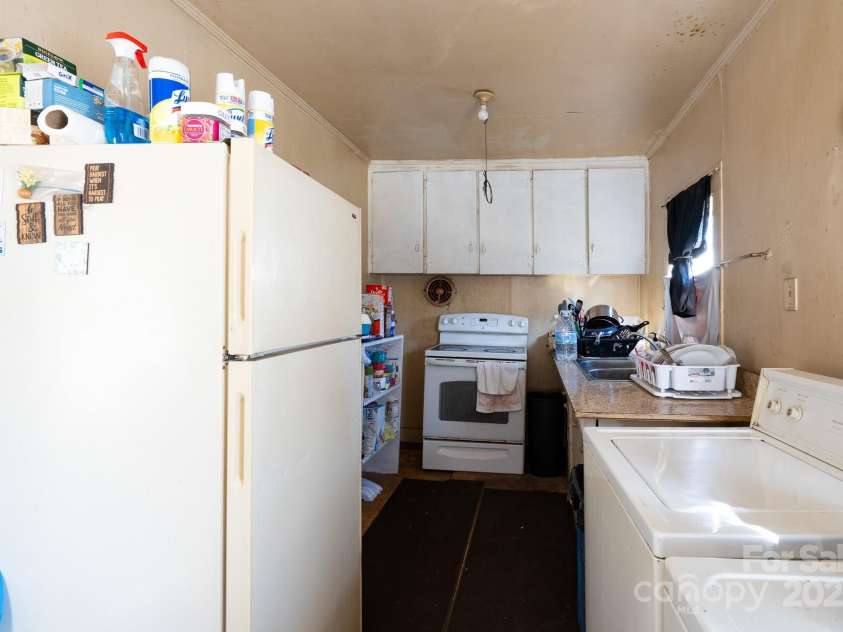 185 Hunter Street, Salisbury, NC 28144.  MLS# CAR4322104, YatesRealty ID 15203. 