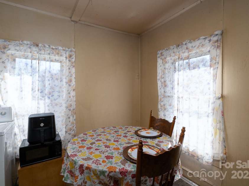 185 Hunter Street, Salisbury, NC 28144.  MLS# CAR4322104, YatesRealty ID 15203. 