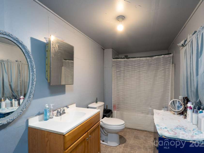 185 Hunter Street, Salisbury, NC 28144.  MLS# CAR4322104, YatesRealty ID 15203. 