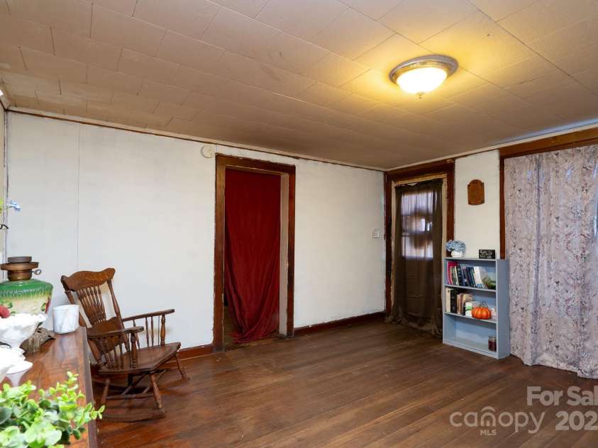 185 Hunter Street, Salisbury, NC 28144.  MLS# CAR4322104, YatesRealty ID 15203. 
