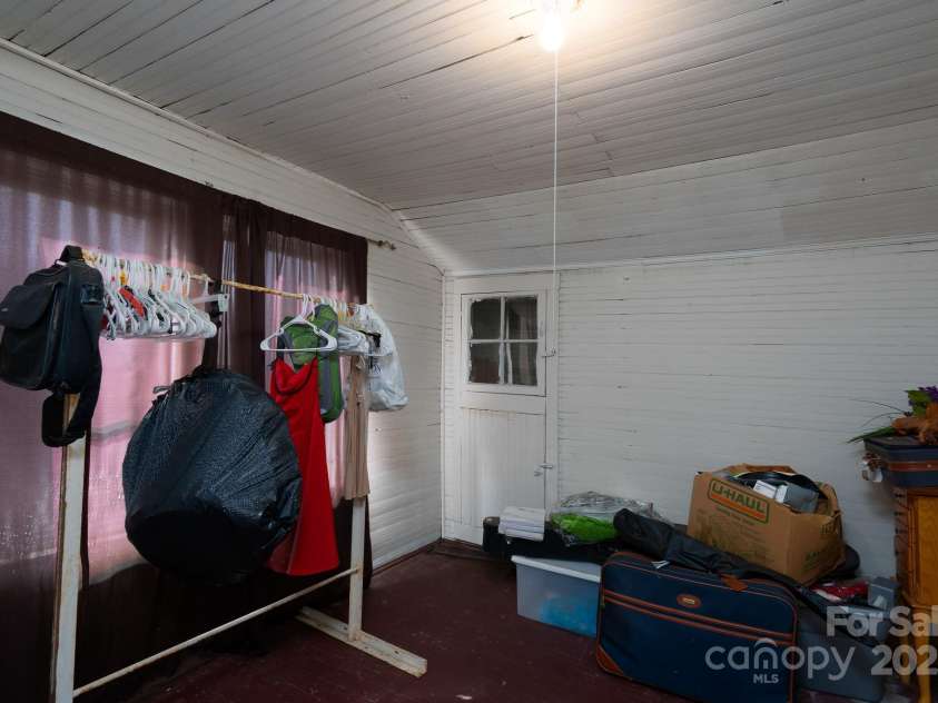 185 Hunter Street, Salisbury, NC 28144.  MLS# CAR4322104, YatesRealty ID 15203. 