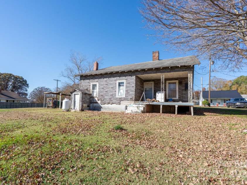 185 Hunter Street, Salisbury, NC 28144.  MLS# CAR4322104, YatesRealty ID 15203. 