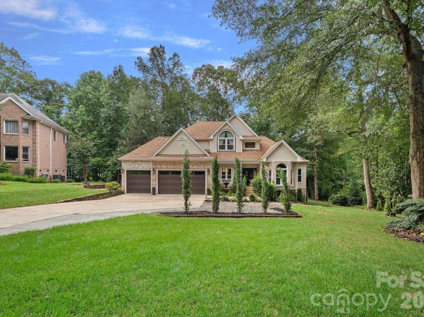 172 Tawny Bark Drive, Mooresville, NC 28117.  MLS# CAR4332757, YatesRealty ID 15204. 