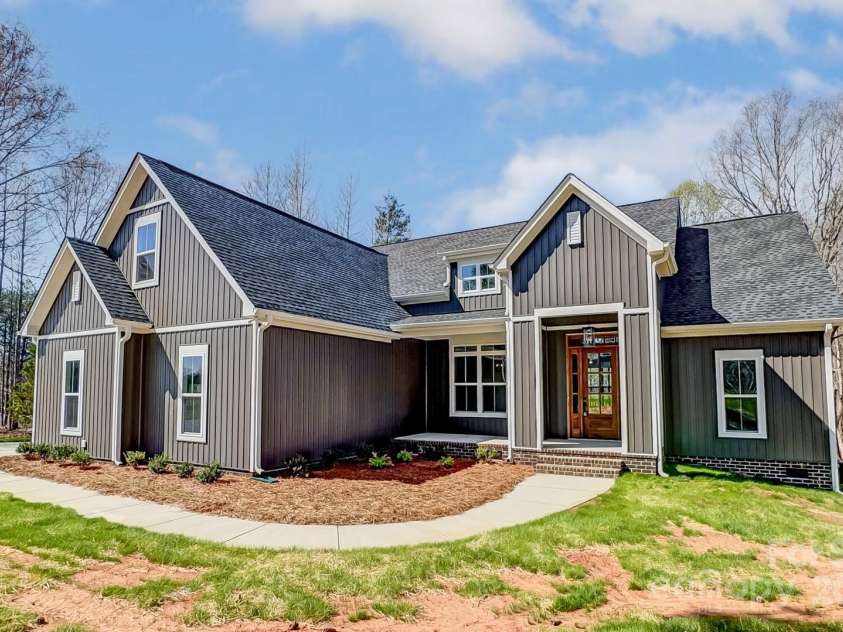 4262 Brandy Creek Court, Clover, SC 29710.  MLS# CAR4234564, YatesRealty ID 15204. 