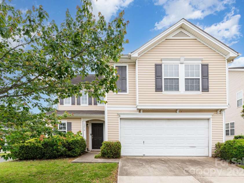13816 Riding Hill Avenue, Charlotte, NC 28213.  MLS# CAR4255654, YatesRealty ID 15205. 