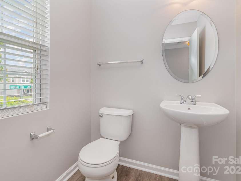 13816 Riding Hill Avenue, Charlotte, NC 28213.  MLS# CAR4255654, YatesRealty ID 15205. 