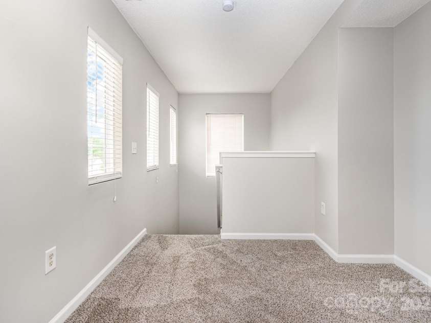 13816 Riding Hill Avenue, Charlotte, NC 28213.  MLS# CAR4255654, YatesRealty ID 15205. 