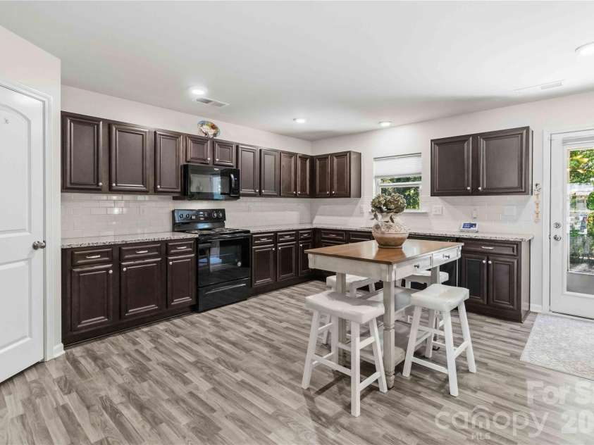 622 Oldham Lane, Rock Hill, SC 29732.  MLS# CAR4370824, YatesRealty ID 15206. 