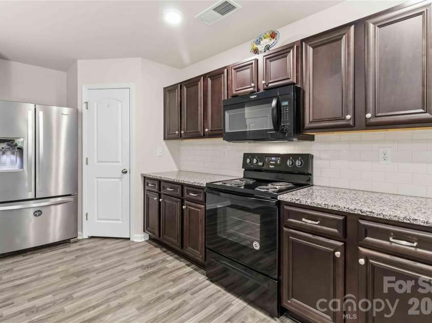 622 Oldham Lane, Rock Hill, SC 29732.  MLS# CAR4370824, YatesRealty ID 15206. 