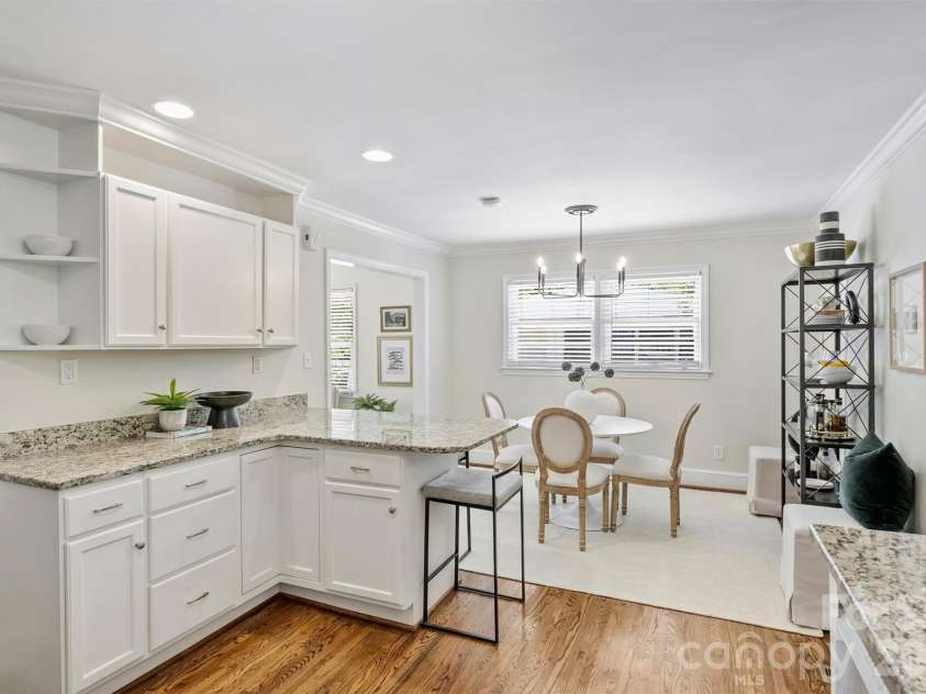 3915 Winfield Drive, Charlotte, NC 28205.  MLS# CAR4368848, YatesRealty ID 15207. 
