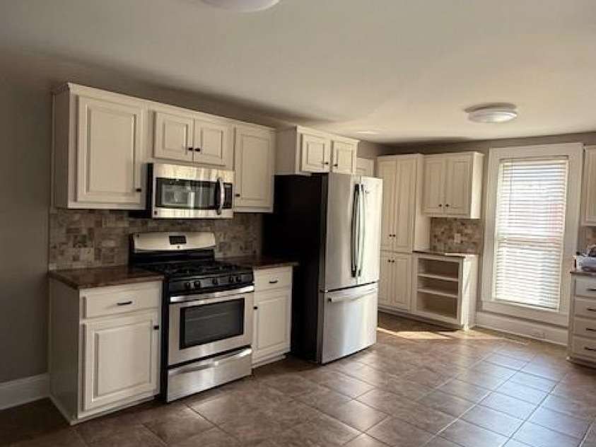 705 3rd Avenue, Hickory, NC 28601.  MLS# CAR4243431, YatesRealty ID 15209. 