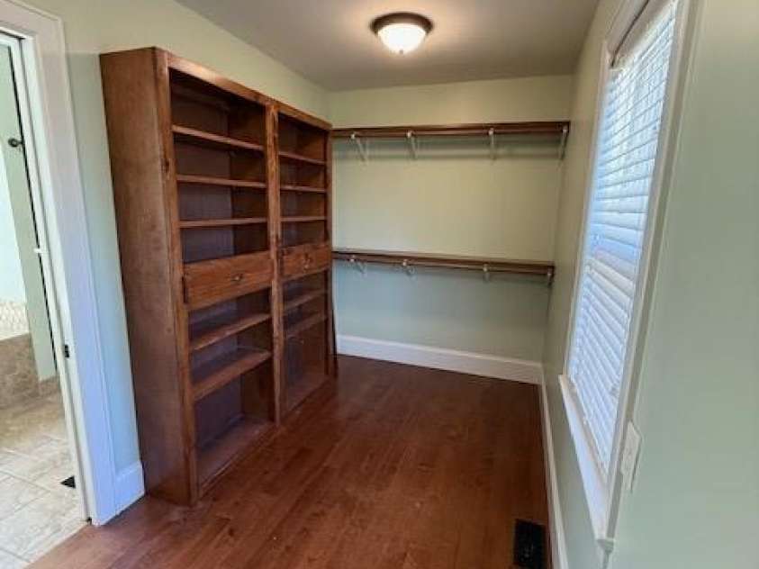 705 3rd Avenue, Hickory, NC 28601.  MLS# CAR4243431, YatesRealty ID 15209. 