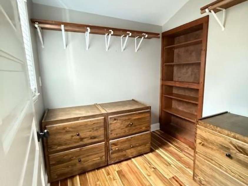 705 3rd Avenue, Hickory, NC 28601.  MLS# CAR4243431, YatesRealty ID 15209. 