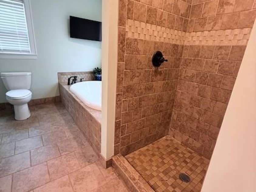 705 3rd Avenue, Hickory, NC 28601.  MLS# CAR4243431, YatesRealty ID 15209. 