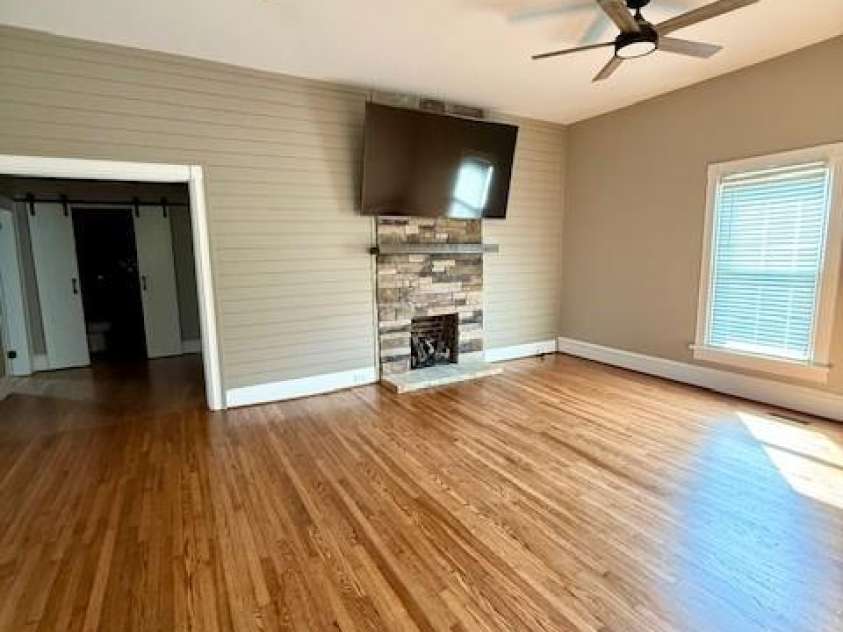 705 3rd Avenue, Hickory, NC 28601.  MLS# CAR4243431, YatesRealty ID 15209. 