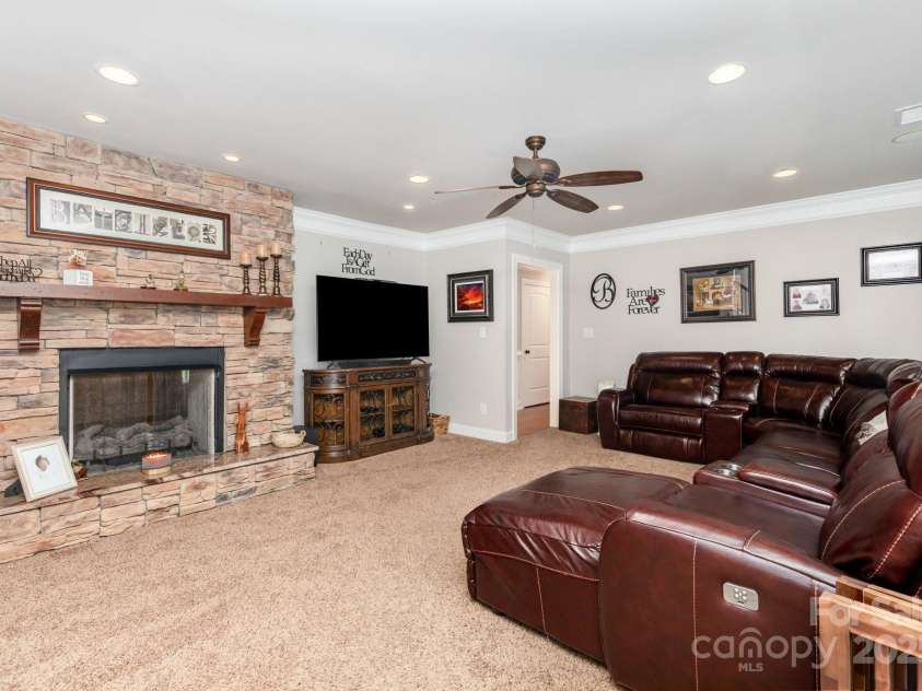 3351 Beulah Church Road, Matthews, NC 28104.  MLS# CAR4303800, YatesRealty ID 1521. 