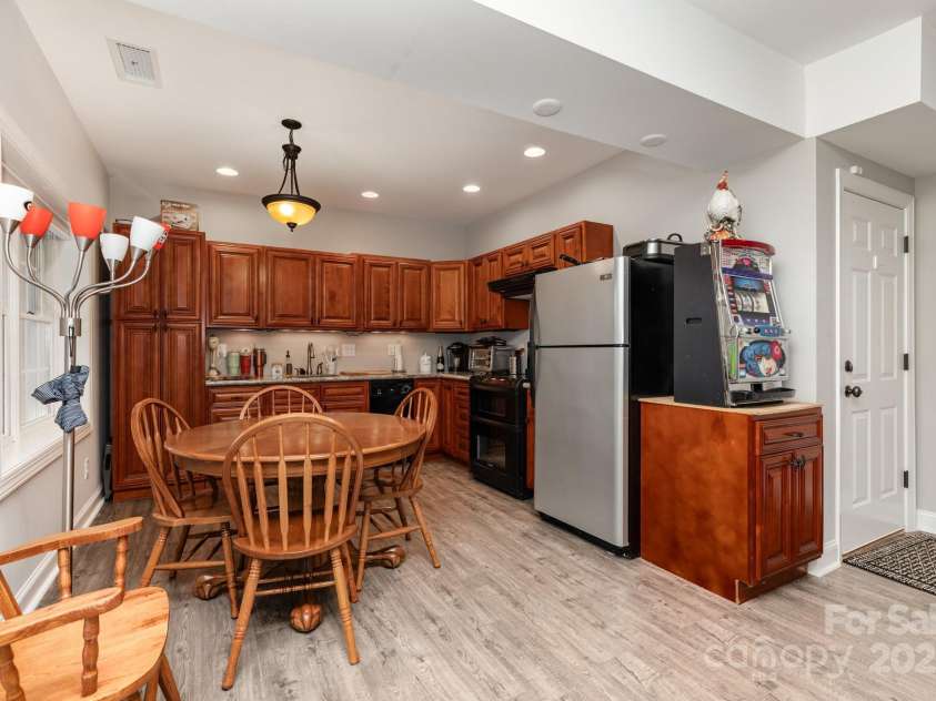 3351 Beulah Church Road, Matthews, NC 28104.  MLS# CAR4303800, YatesRealty ID 1521. 