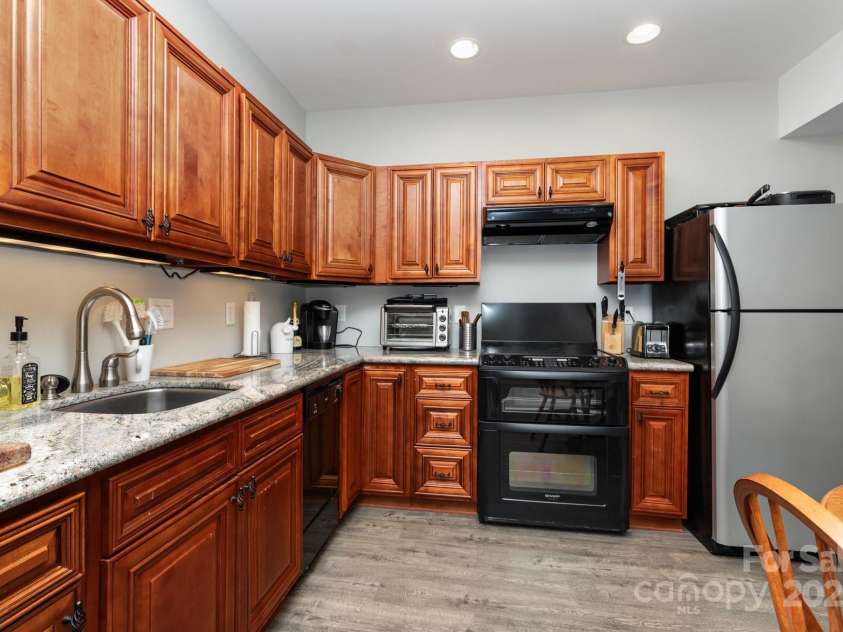 3351 Beulah Church Road, Matthews, NC 28104.  MLS# CAR4303800, YatesRealty ID 1521. 