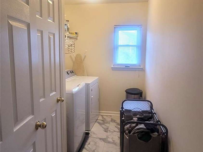 6237 Shelley Avenue, Charlotte, NC 28269.  MLS# CAR4224601, YatesRealty ID 1521. 