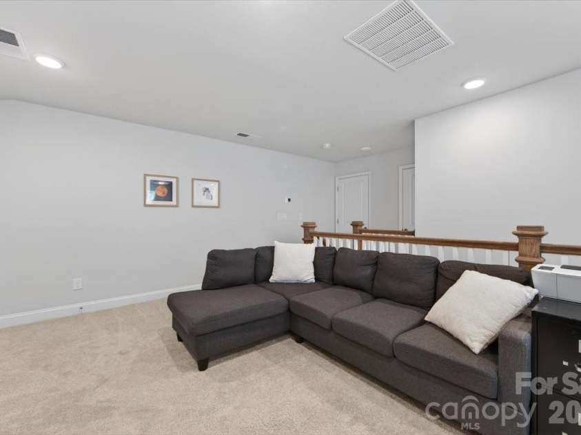 1136 Drummond Avenue, Charlotte, NC 28205.  MLS# CAR4358090, YatesRealty ID 15210. 3rd floor 4th bedroom/flex