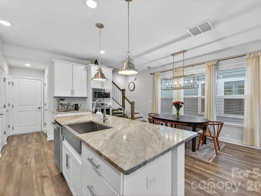 1136 Drummond Avenue, Charlotte, NC 28205.  MLS# CAR4358090, YatesRealty ID 15210. 