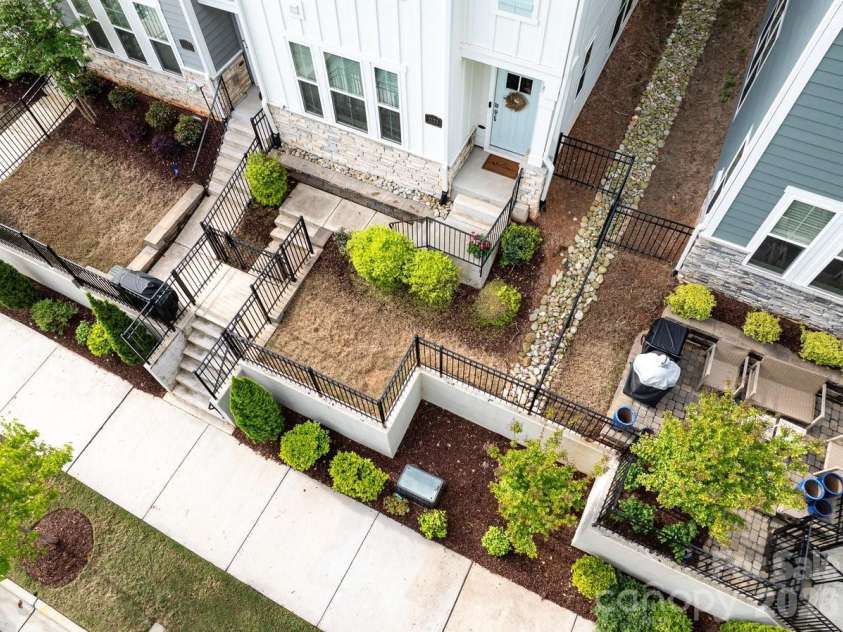 1136 Drummond Avenue, Charlotte, NC 28205.  MLS# CAR4358090, YatesRealty ID 15210. 