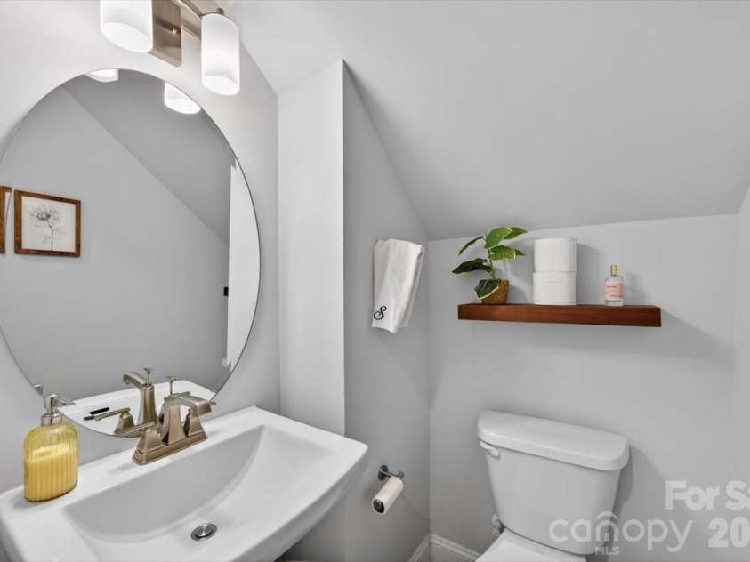 1136 Drummond Avenue, Charlotte, NC 28205.  MLS# CAR4358090, YatesRealty ID 15210. Main level powder bathroom