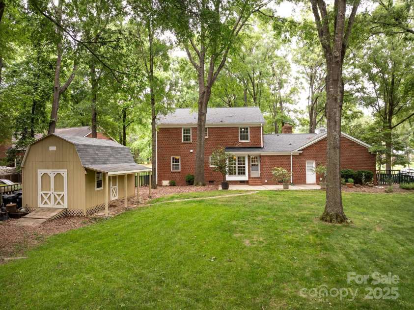 8201 Lansford Road, Charlotte, NC 28277.  MLS# CAR4261178, YatesRealty ID 15211. 