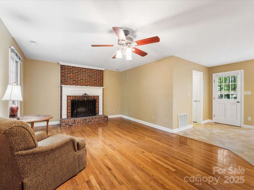 8201 Lansford Road, Charlotte, NC 28277.  MLS# CAR4261178, YatesRealty ID 15211. 