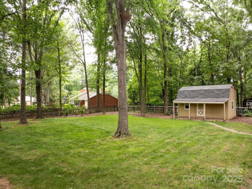 8201 Lansford Road, Charlotte, NC 28277.  MLS# CAR4261178, YatesRealty ID 15211. 