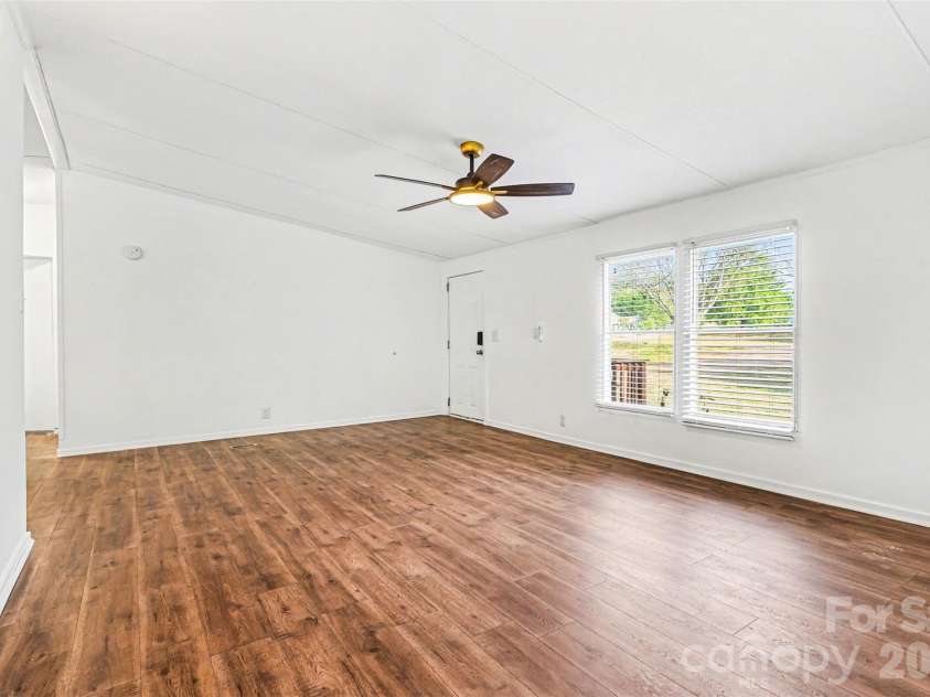 942 Stones Throw Drive, Concord, NC 28025.  MLS# CAR4364732, YatesRealty ID 15211. 