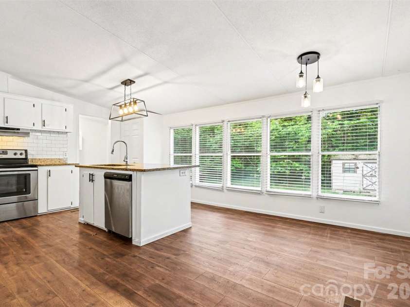 942 Stones Throw Drive, Concord, NC 28025.  MLS# CAR4364732, YatesRealty ID 15211. 