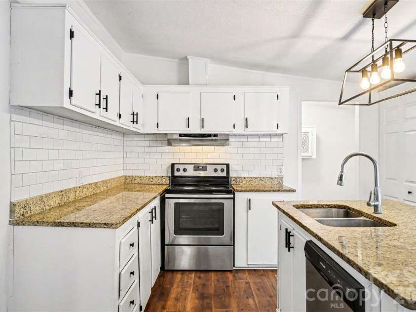 942 Stones Throw Drive, Concord, NC 28025.  MLS# CAR4364732, YatesRealty ID 15211. 