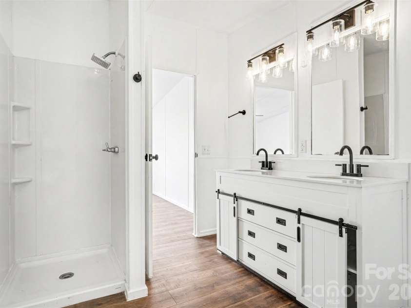942 Stones Throw Drive, Concord, NC 28025.  MLS# CAR4364732, YatesRealty ID 15211. 