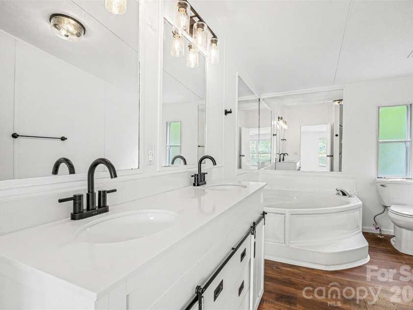 942 Stones Throw Drive, Concord, NC 28025.  MLS# CAR4364732, YatesRealty ID 15211. 