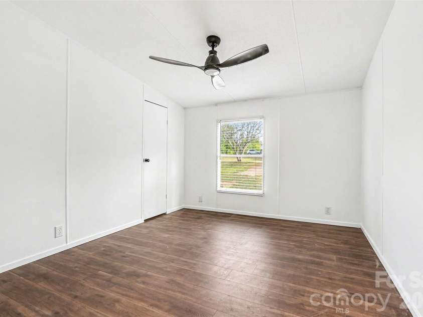 942 Stones Throw Drive, Concord, NC 28025.  MLS# CAR4364732, YatesRealty ID 15211. 