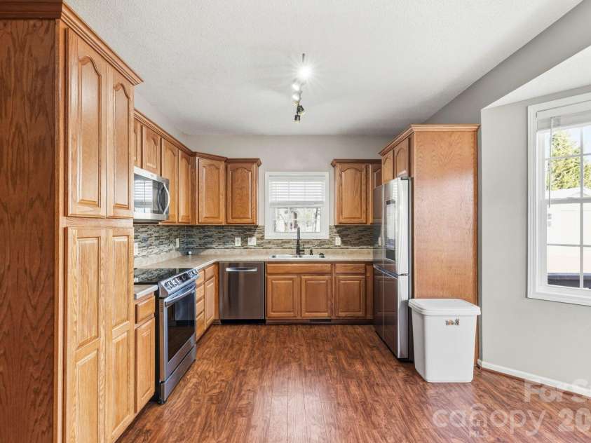 4 Carter Hill Drive, Leicester, NC 28748.  MLS# CAR4342049, YatesRealty ID 15212. 