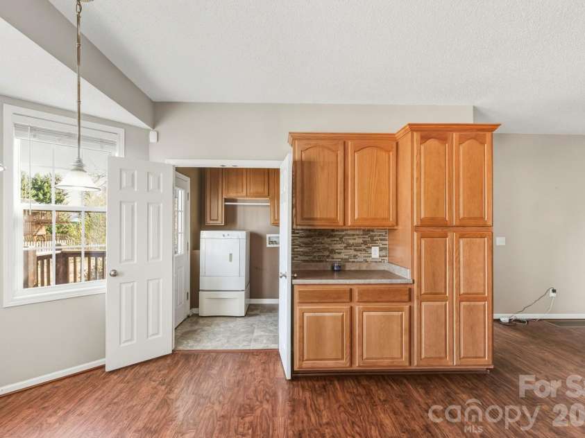 4 Carter Hill Drive, Leicester, NC 28748.  MLS# CAR4342049, YatesRealty ID 15212. 