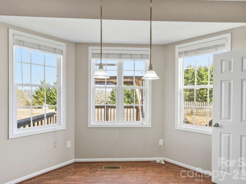 4 Carter Hill Drive, Leicester, NC 28748.  MLS# CAR4342049, YatesRealty ID 15212. 