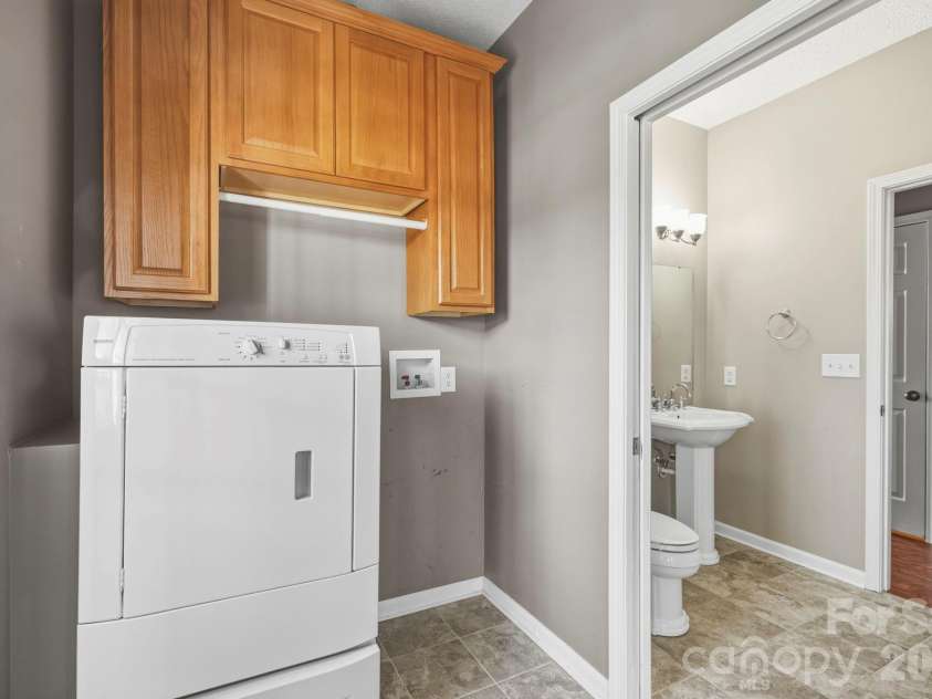 4 Carter Hill Drive, Leicester, NC 28748.  MLS# CAR4342049, YatesRealty ID 15212. 