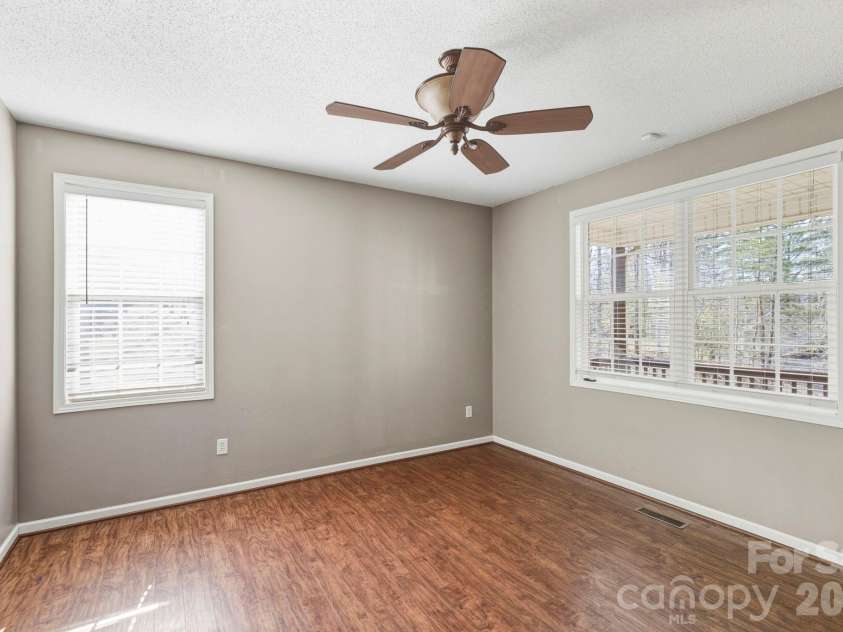 4 Carter Hill Drive, Leicester, NC 28748.  MLS# CAR4342049, YatesRealty ID 15212. 