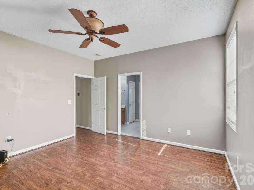 4 Carter Hill Drive, Leicester, NC 28748.  MLS# CAR4342049, YatesRealty ID 15212. 
