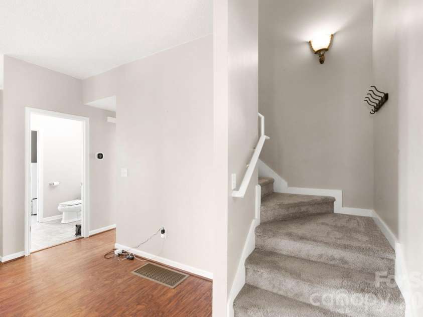 4 Carter Hill Drive, Leicester, NC 28748.  MLS# CAR4342049, YatesRealty ID 15212. 