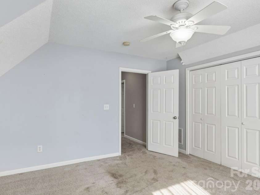 4 Carter Hill Drive, Leicester, NC 28748.  MLS# CAR4342049, YatesRealty ID 15212. 