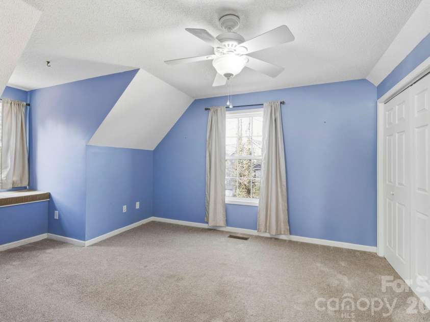 4 Carter Hill Drive, Leicester, NC 28748.  MLS# CAR4342049, YatesRealty ID 15212. 