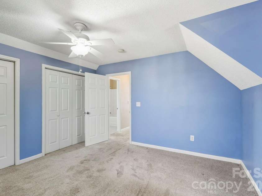 4 Carter Hill Drive, Leicester, NC 28748.  MLS# CAR4342049, YatesRealty ID 15212. 