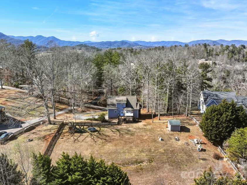4 Carter Hill Drive, Leicester, NC 28748.  MLS# CAR4342049, YatesRealty ID 15212. 