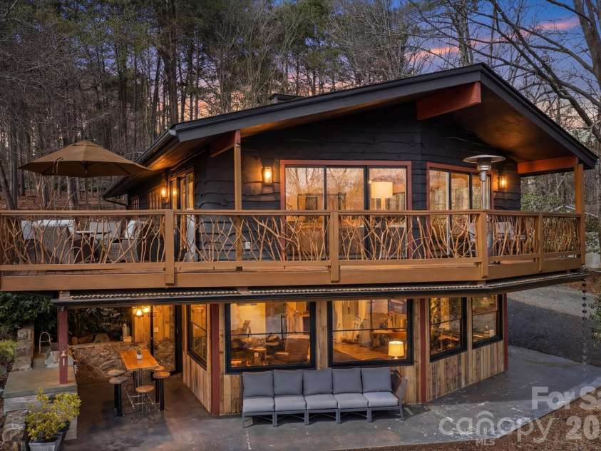 111 Theron Place, Troutman, NC 28166.  MLS# CAR4344743, YatesRealty ID 15213. 