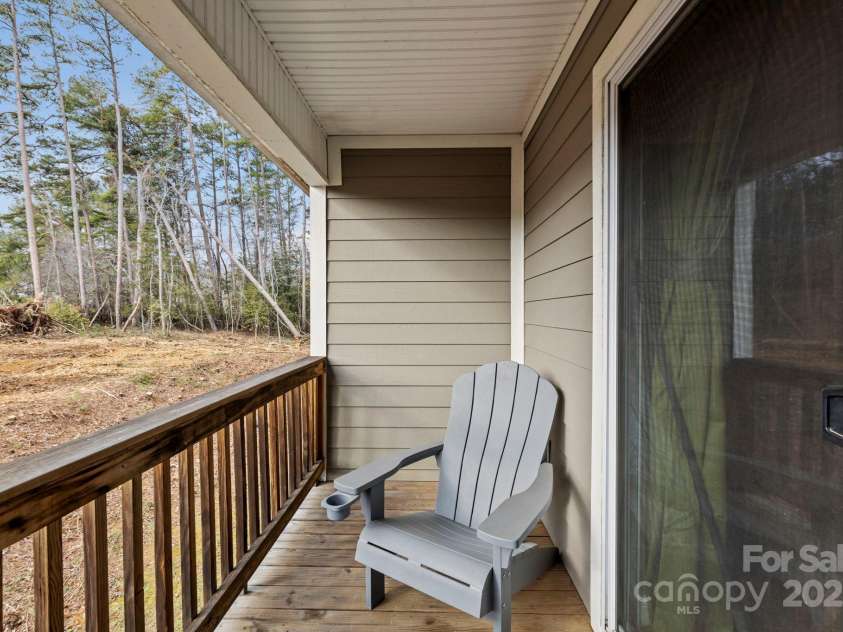 123 Foxden Drive, Fletcher, NC 28732.  MLS# CAR4209767, YatesRealty ID 15214. 