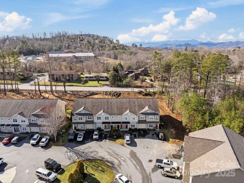 123 Foxden Drive, Fletcher, NC 28732.  MLS# CAR4209767, YatesRealty ID 15214. 